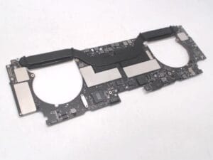 MacBook Pro 15 Logic Board 2.8GHz 16GB/256GB/560 (17) 820-00928